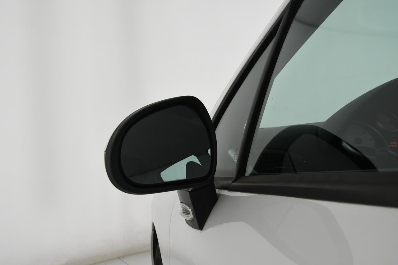 PEUGEOT 207 5p 1.4 8v X-Line eco-Gpl FL X COMMERCIANTI+NEOPATENTATI