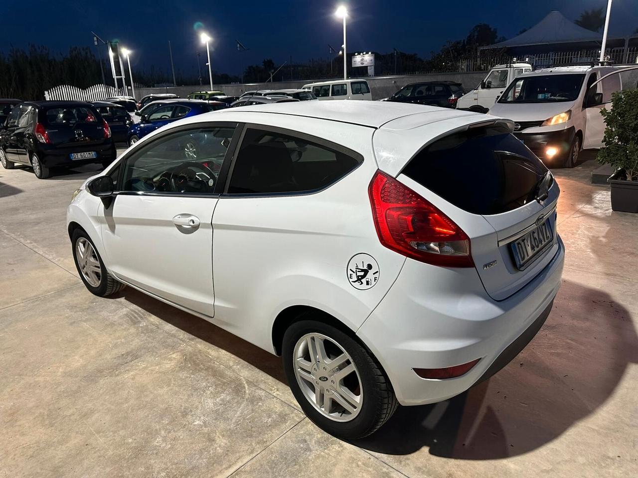 Ford Fiesta 1.4 TDCi 68CV 3 porte Titanium