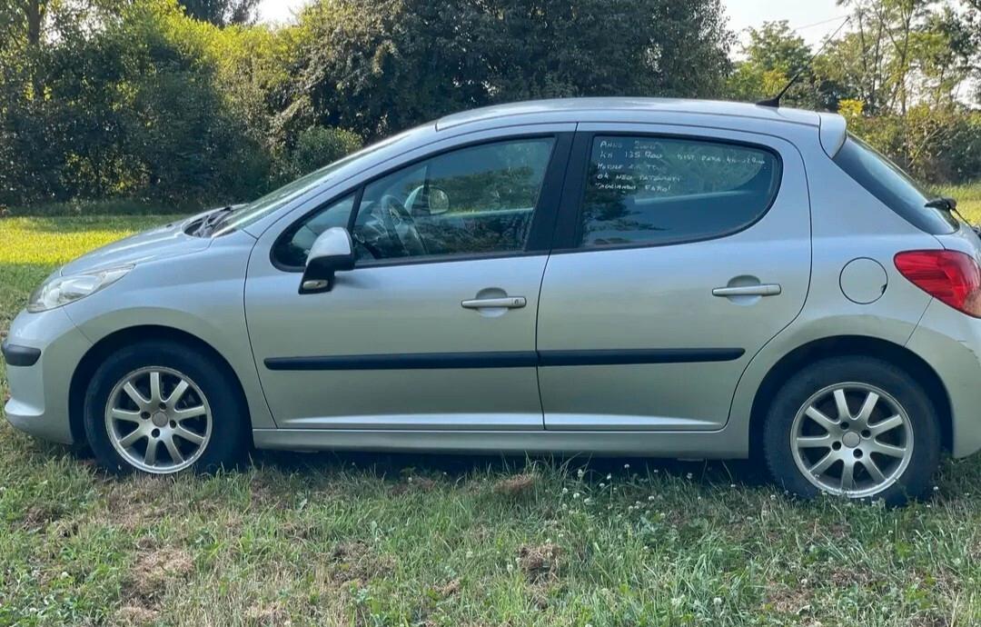 Peugeot 207 1.4 HDi 70CV 5p. ONE Line