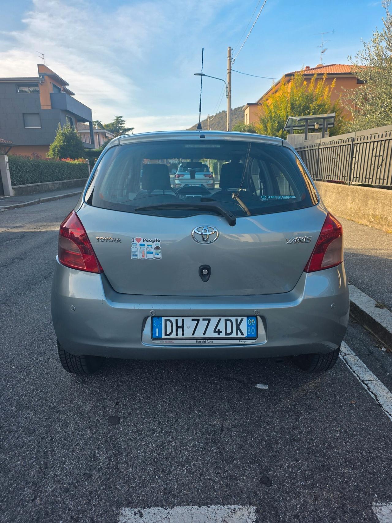 Toyota Yaris 1.0 5 porte OK NEOPATENTATI