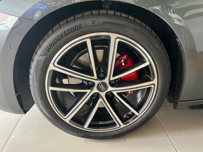 Audi A5 A5 Avant e-hybrid 270 kW S tronic quattro S Line Edition