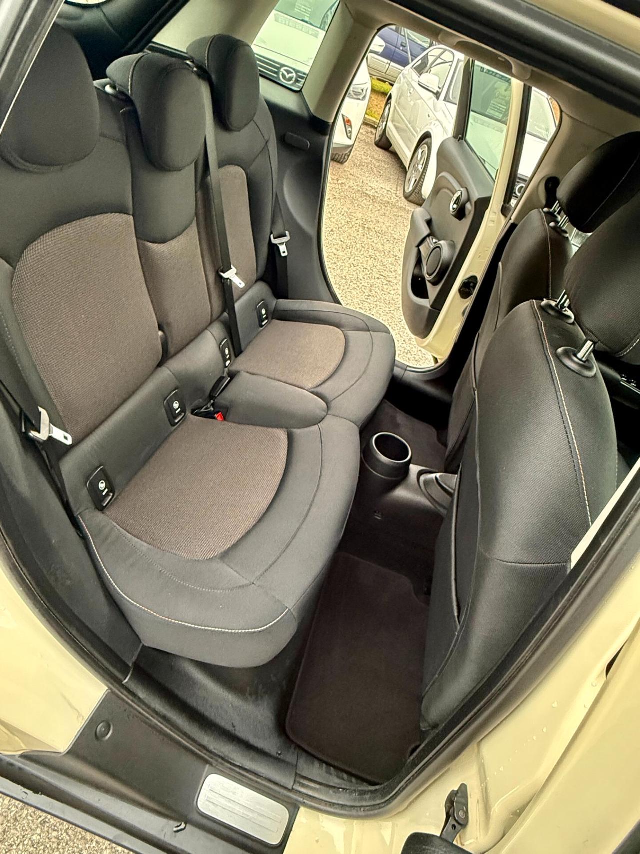 " UNA CHICCA " Mini 1.5 One D Business 5 porte