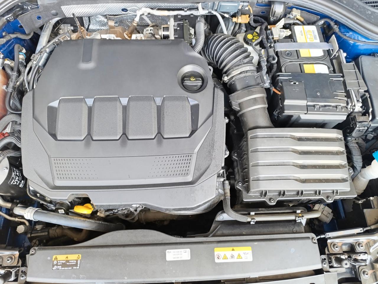 Volkswagen Passat 2.0 tdi scr R-Line 150cv dsg
