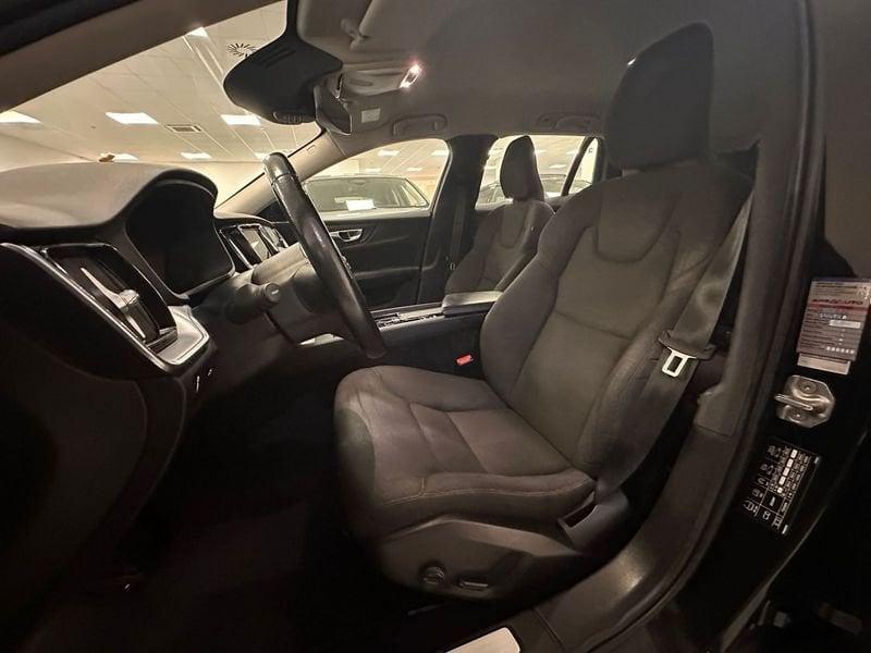 Volvo V60 2.0 b4 Momentum Business auto