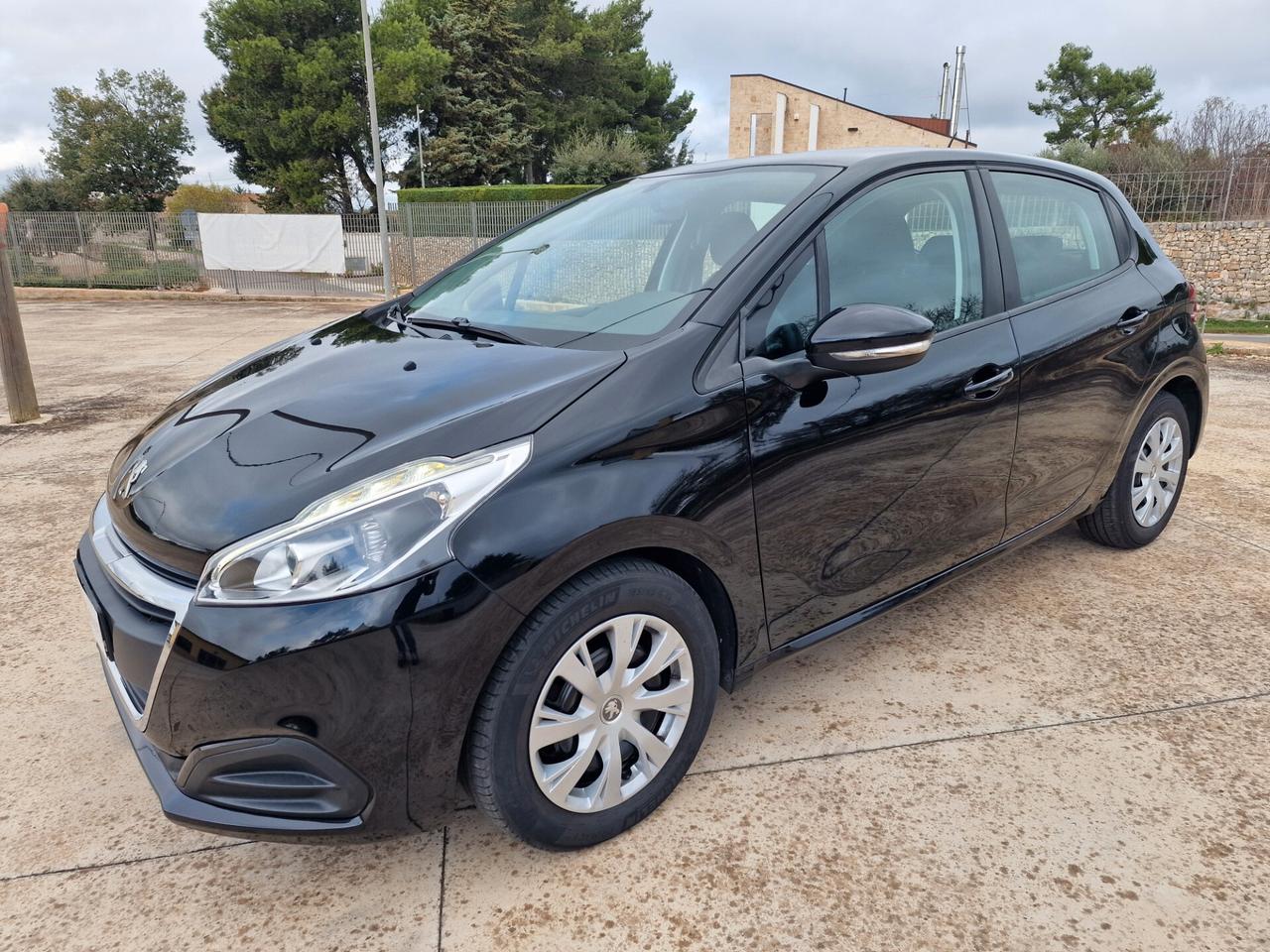 Peugeot 208 BlueHDi 75 5 porte