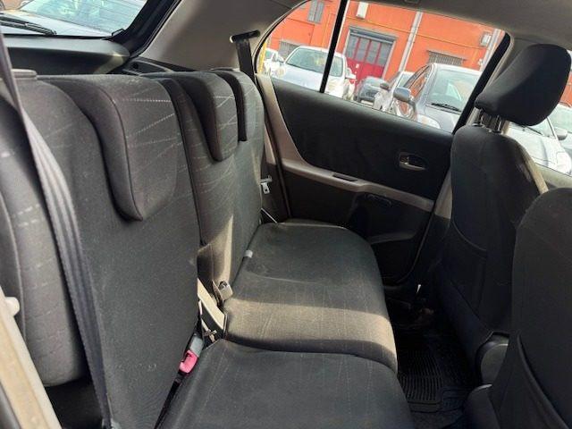 TOYOTA Yaris 1.3 5 porte Sol