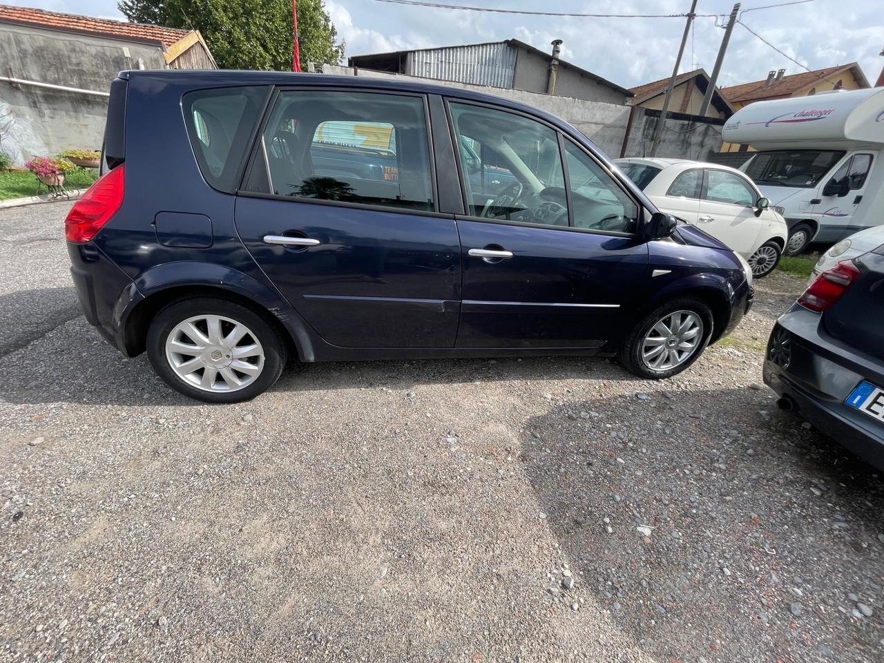 Renault Scenic Grand Scénic 1.5 dCi/105CV PlayStation Portable