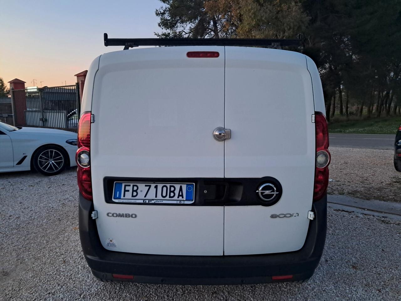 Opel Combo MAXI 1.3 MJT 90CV ATTREZZATO