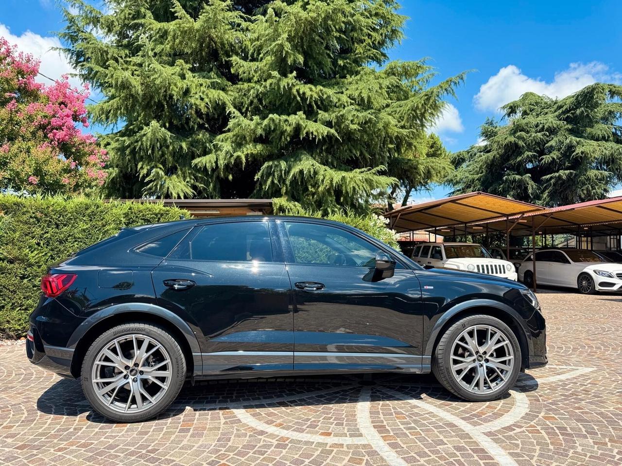 Audi Q3 SPB 35 TDI S tronic Identity Black