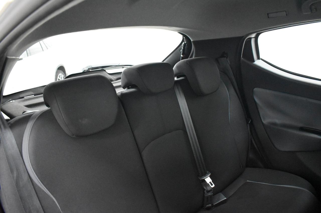 Lancia Ypsilon 1.2 69 CV 5 porte Silver