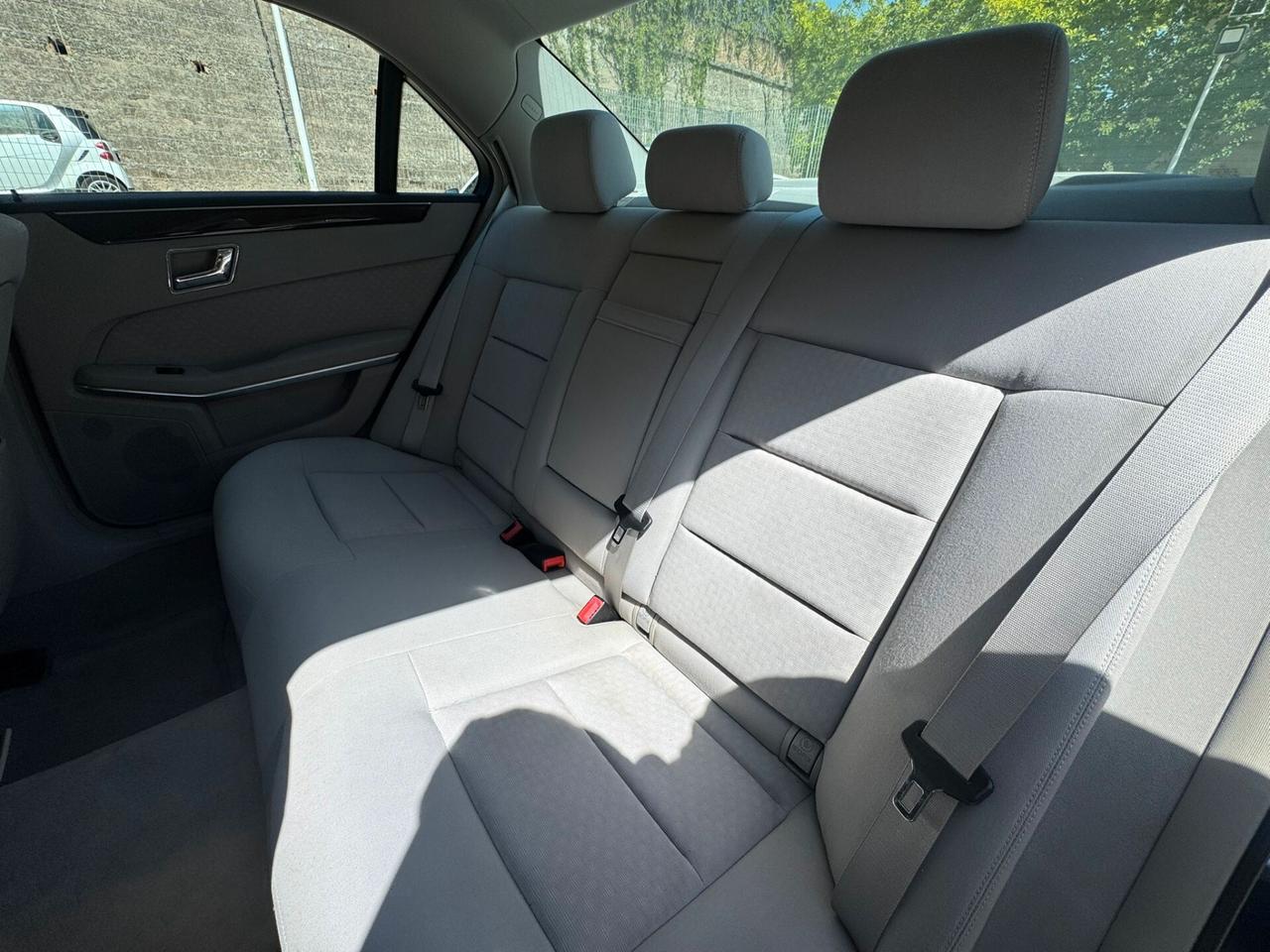 MERCEDES-BENZ E 220 CDI EXECUTIVE