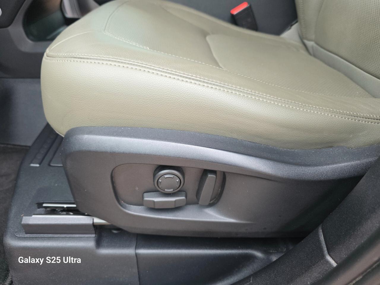 Defender 110 3.0D I6 200CV X-Dynamic iva esposta