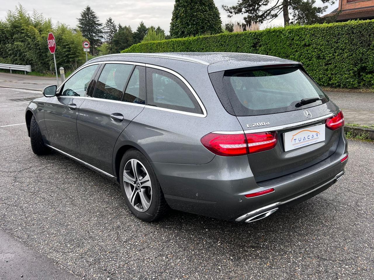 Mercedes-Benz E 200 E-Class E 200 D Premium