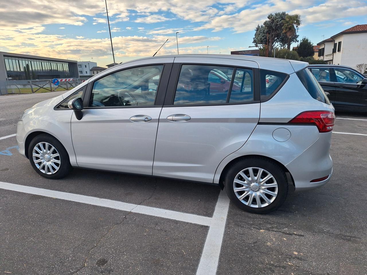 Ford B-Max 1.4 90 CV GPL Business Titanium