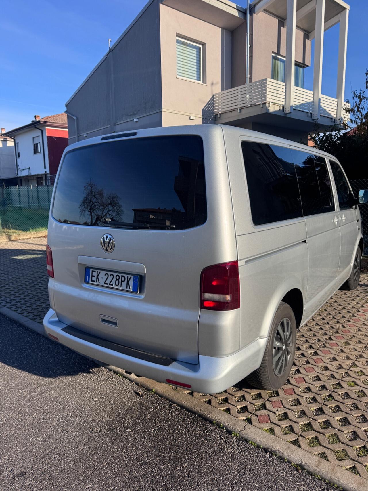 Volkswagen Multivan 2.0 TDI 140CV 9 posti