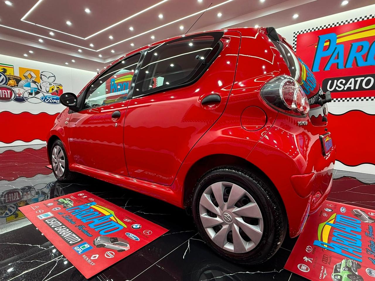 Toyota Aygo 1.0 68cv Connect - 2013
