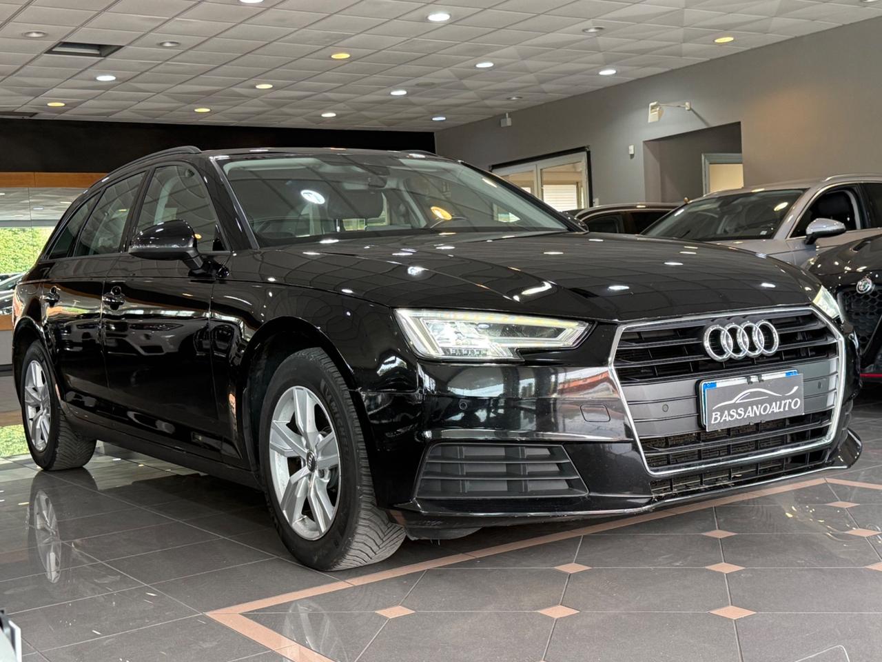 Audi A4 Avant 30 TDI S tronic Sport