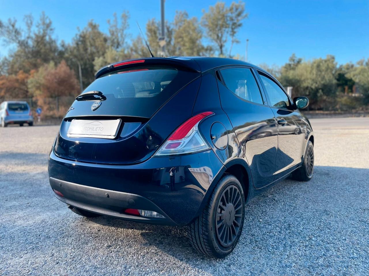 Lancia Ypsilon 1.3 MJT 16V 95 CV 5 porte S&S Platinum EURO 6