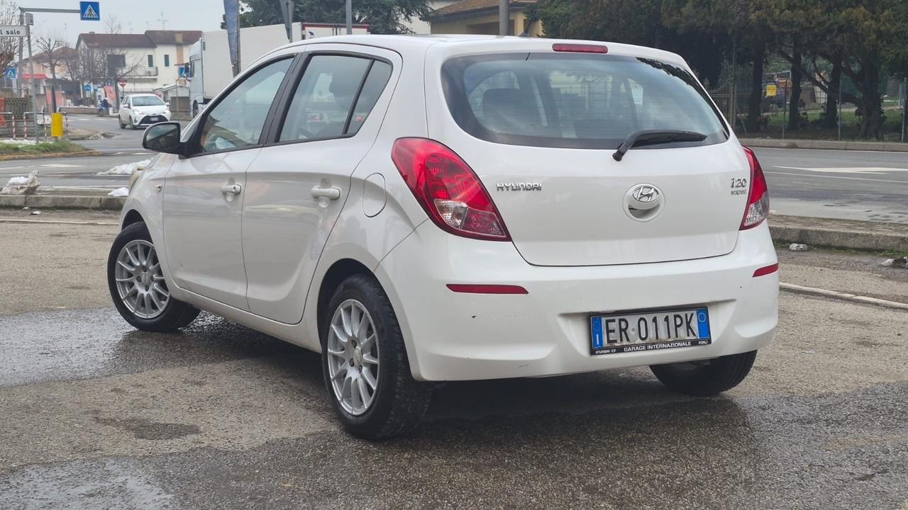 Hyundai i20 1.2 5p. Econext Sound Edition