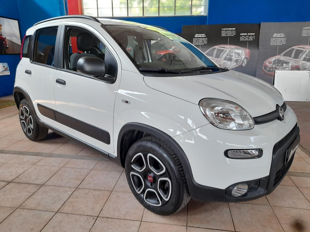 Fiat Panda 0.9 TwinAir Turbo Natural Power City Cross