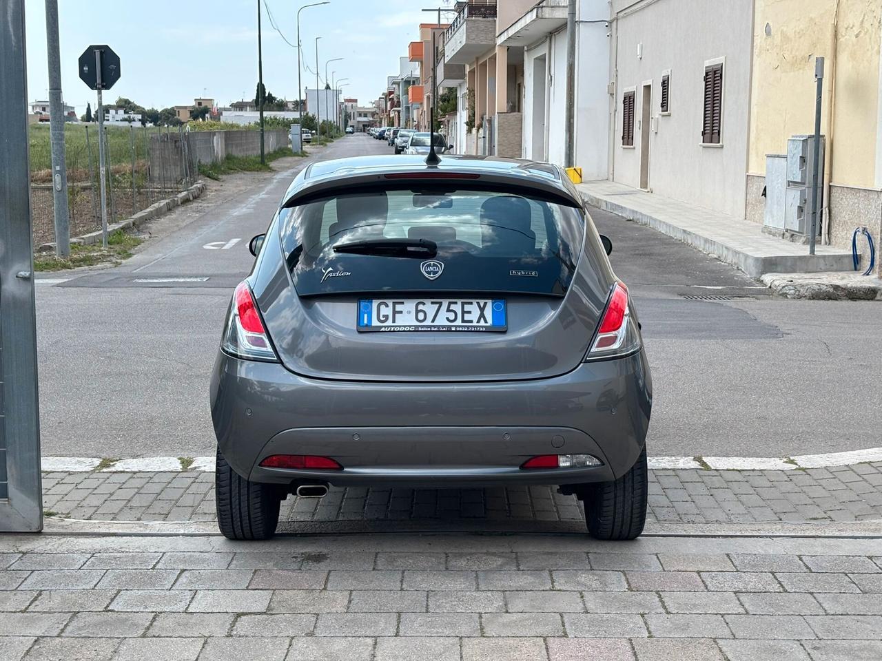 Lancia Ypsilon 1.0 FireFly Hybrid Gold - 2021