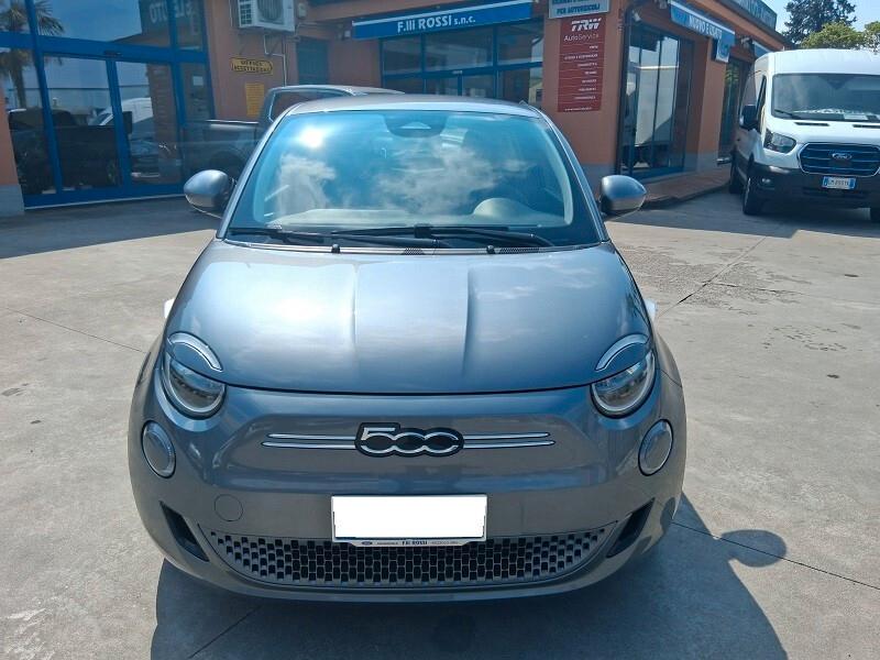 Fiat 500 500e Berlina 42 kWh Icon (301)