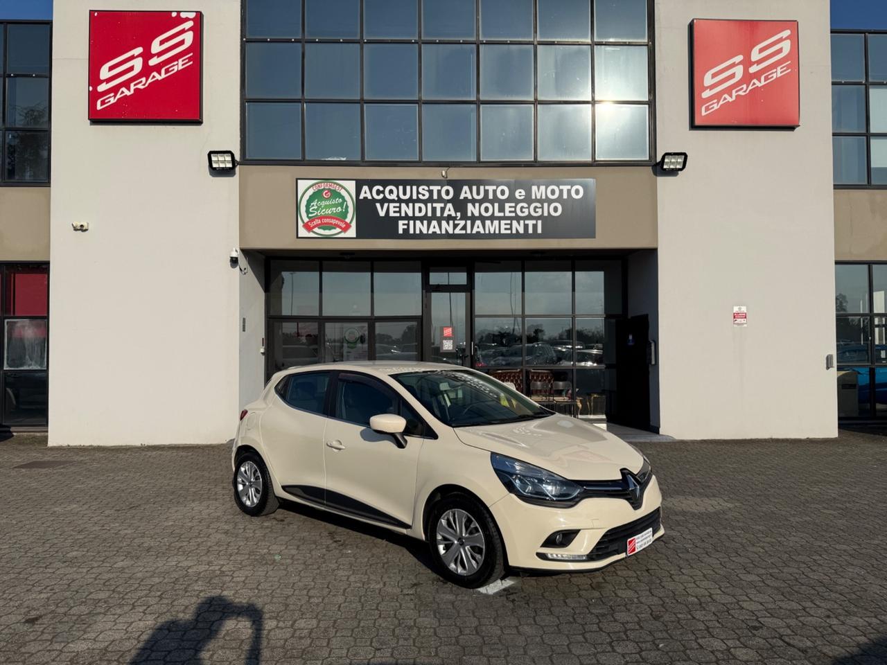 Renault Clio 1.2 75CV 5 porte Zen