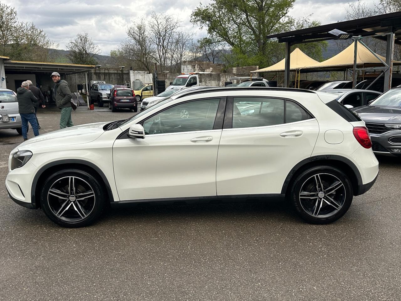 Mercedes-benz GLA 180 d Automatic Premium