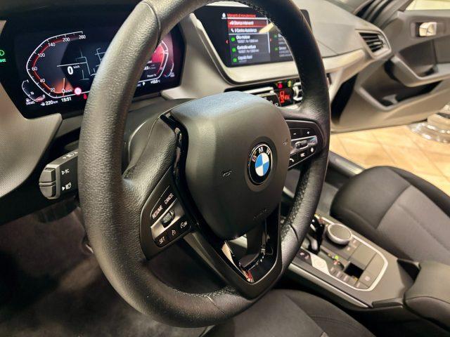 BMW 118 d 5p. Business Advantage UNIPRO - SERVICE BMW