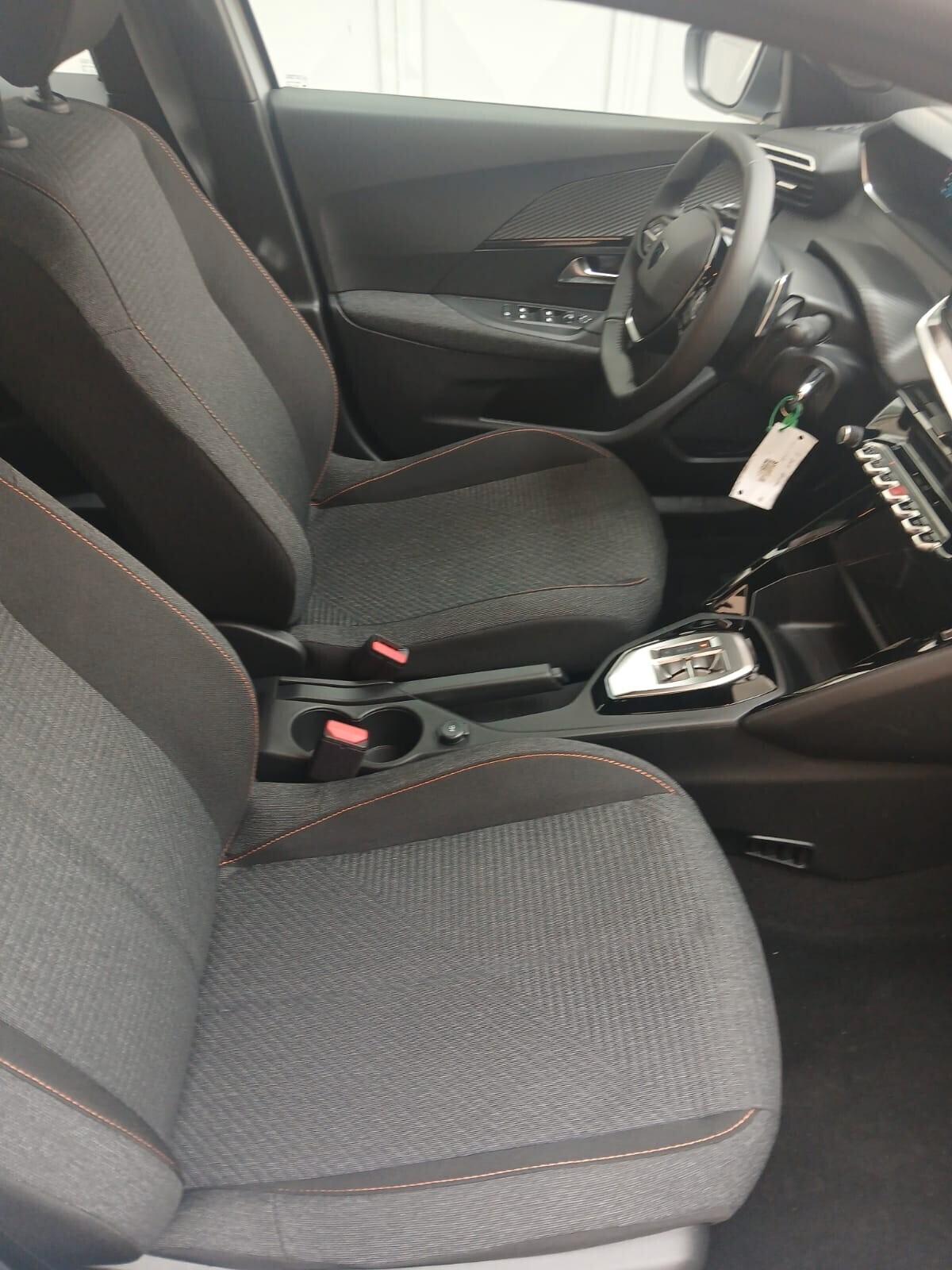 Peugeot 2008 Hybrid 145 e-DCS6 Style