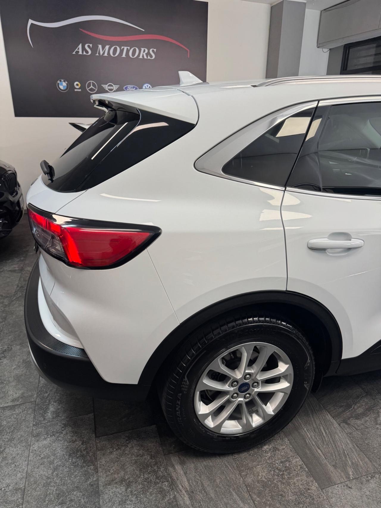 Ford Kuga 1.5 TDCi 120 CV 2WD Titanium