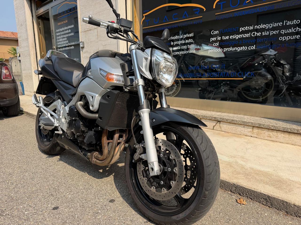 Suzuki GSR 600 ( 2006 - 2011 ) #32