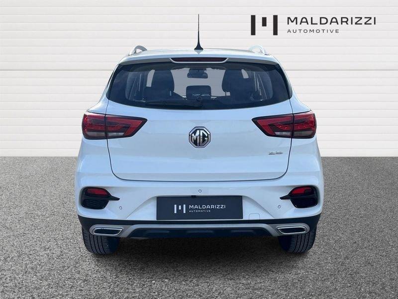 MG ZS Benzina MG ICE 1.5L MT LUX Dover White DARK interior