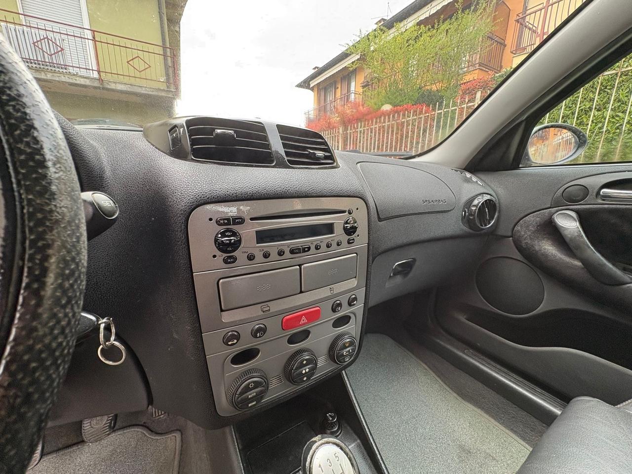 Alfa Romeo 147 1.6i 16V Twin Spark cat 3p. Progression