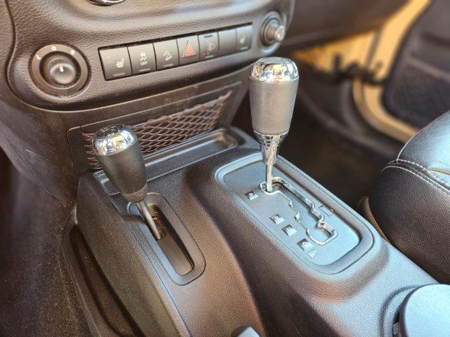 JEEP Wrangler Unlimited 2.8 CRD DPF Sahara Auto