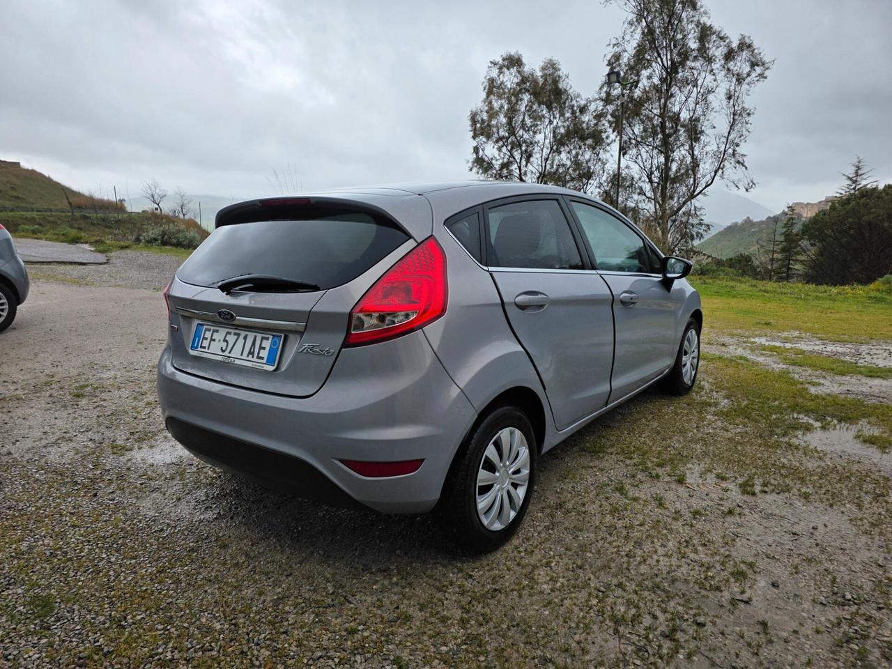 Ford Fiesta 1.4 TDCi 70CV 5 porte Titanium