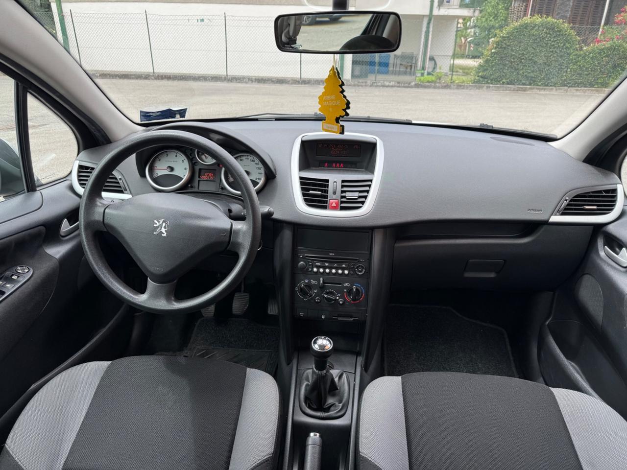 Peugeot 207 1.4 benzina soli 90.000km