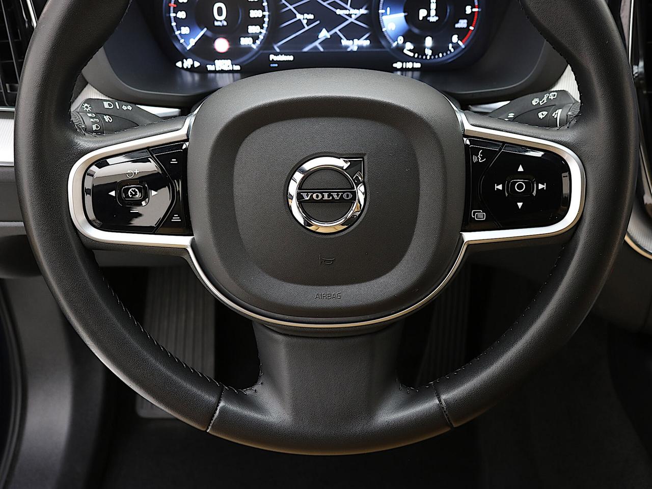 Volvo XC60 B4 AWD Inscription TETTO APRIBILE