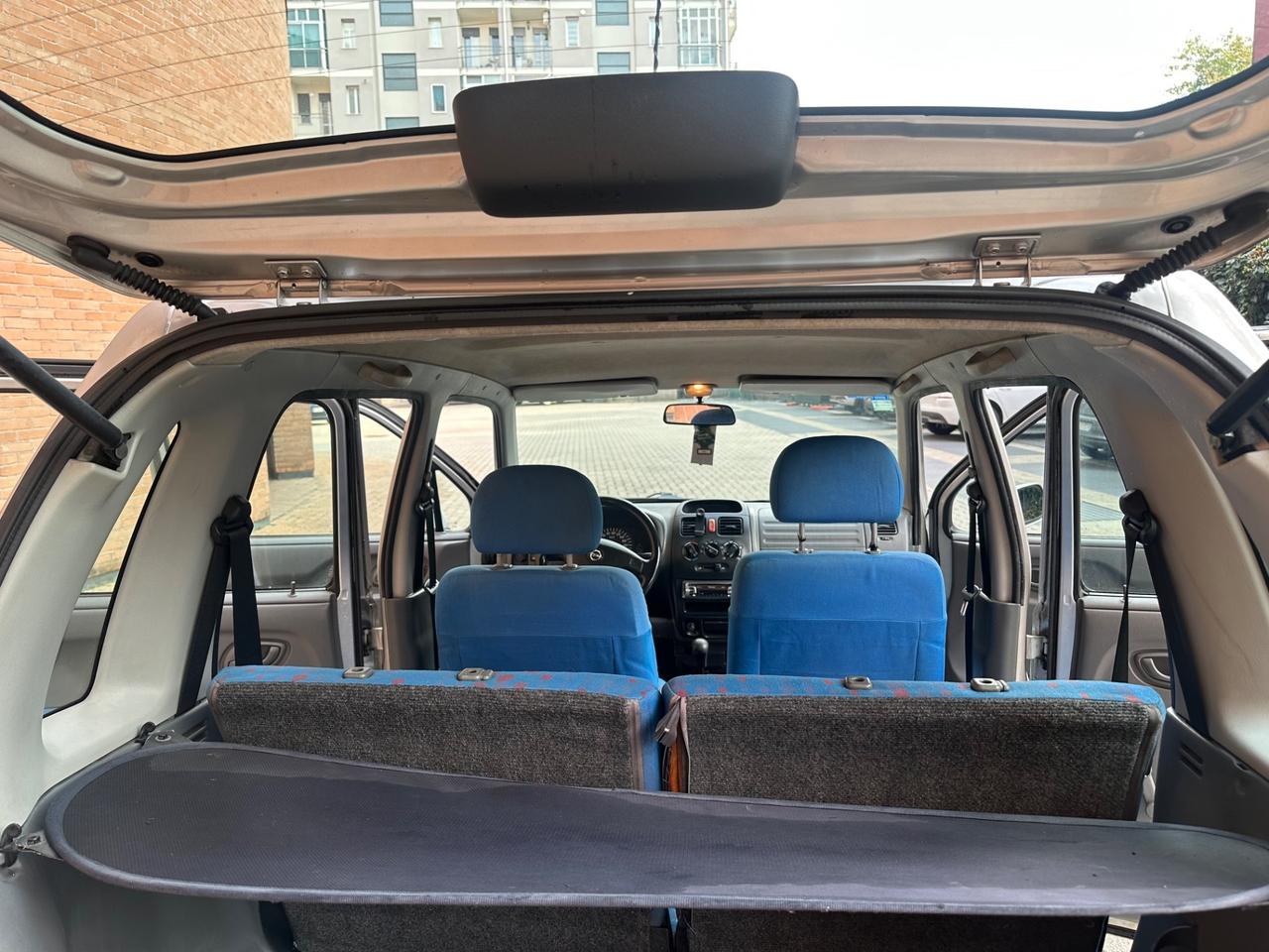 Opel Agila 1.2 16V Cosmo