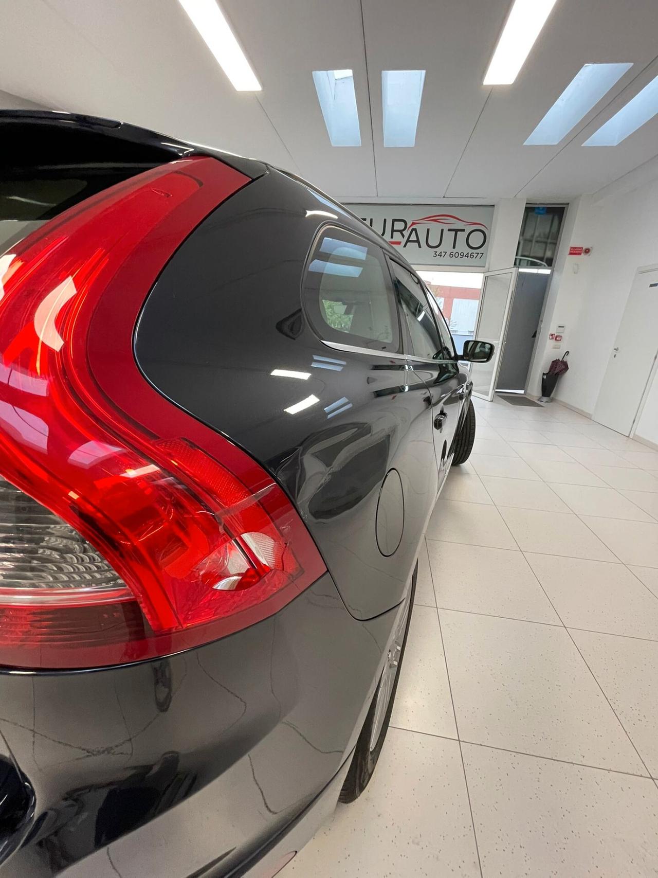 Volvo XC 60 XC60 D4 Geartronic Summum N1