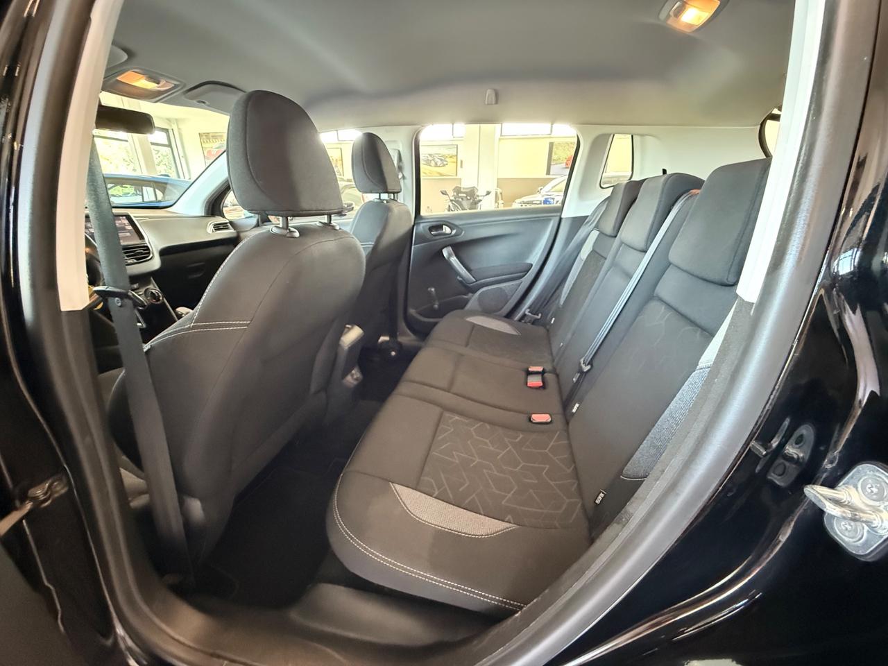 Peugeot 2008 1.6 BHDi 100cv Active 10/2016 Euro 6B Neopatentati
