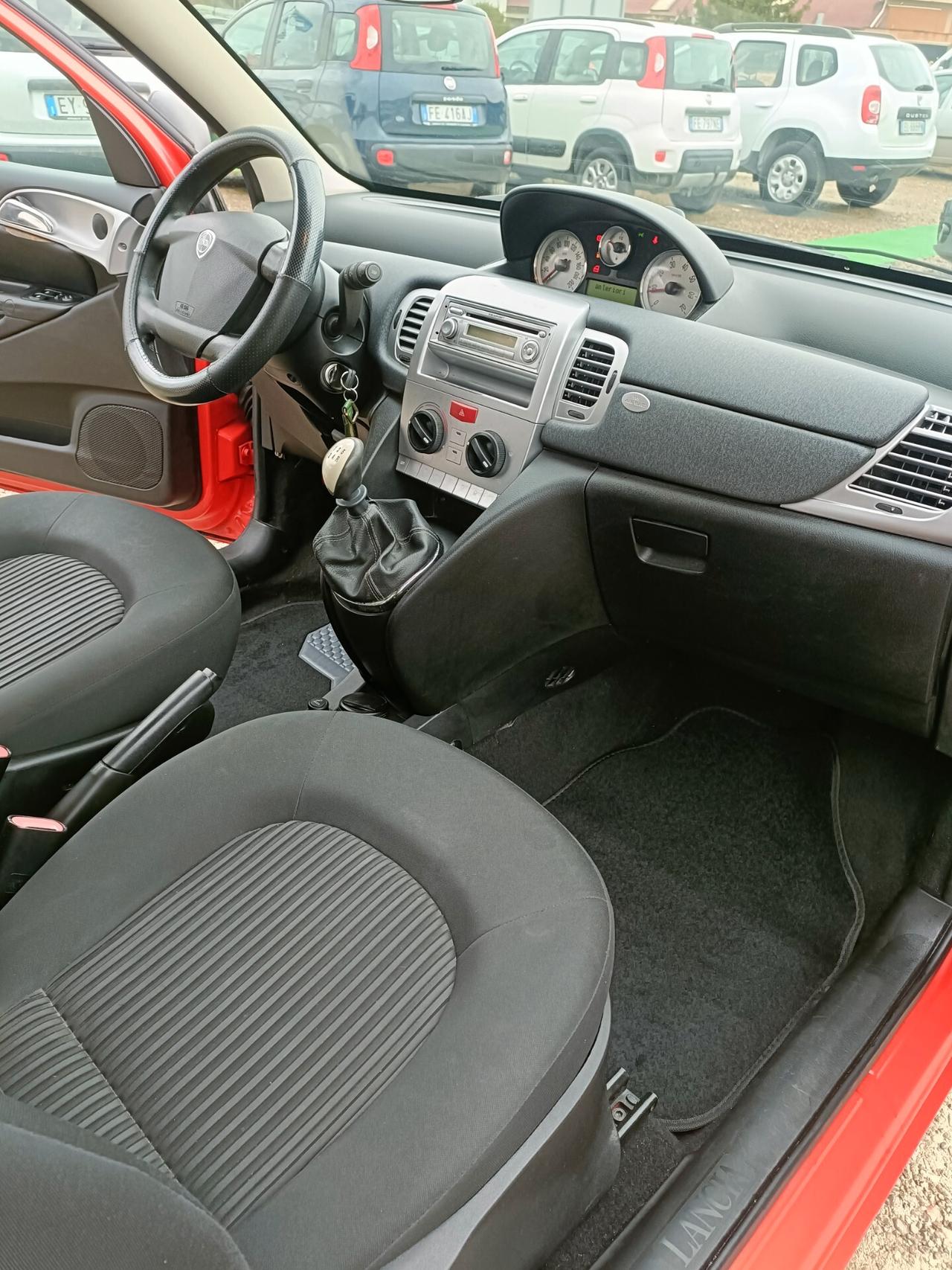 Lancia Ypsilon 1.2 Versus