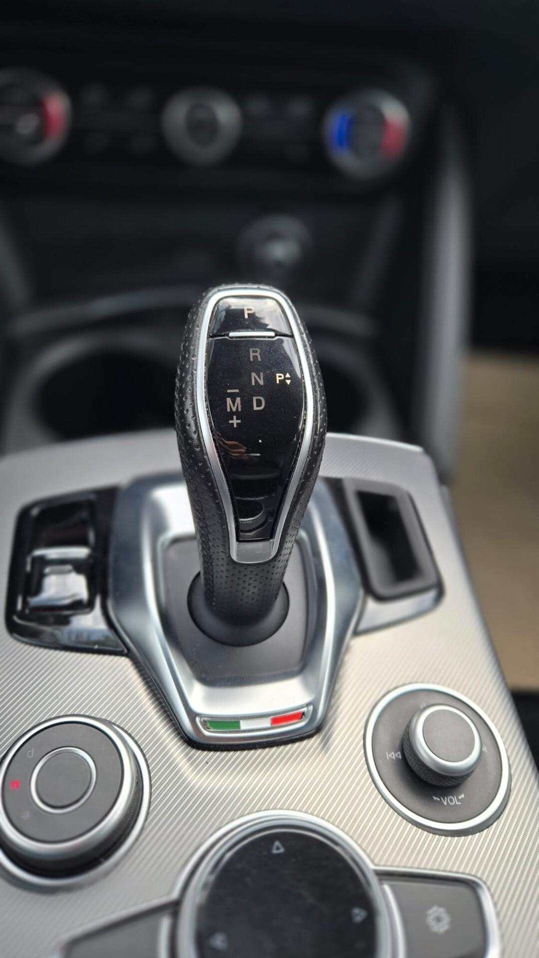 Alfa Romeo Stelvio 2.2 t Veloce Q4 210cv auto Pelle Uff Italy Nav Led