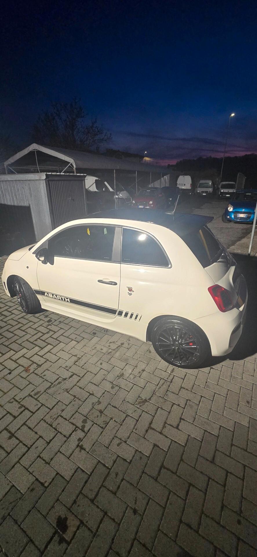 Abarth 595 1.4 Turbo T-Jet 180 CV Competizione