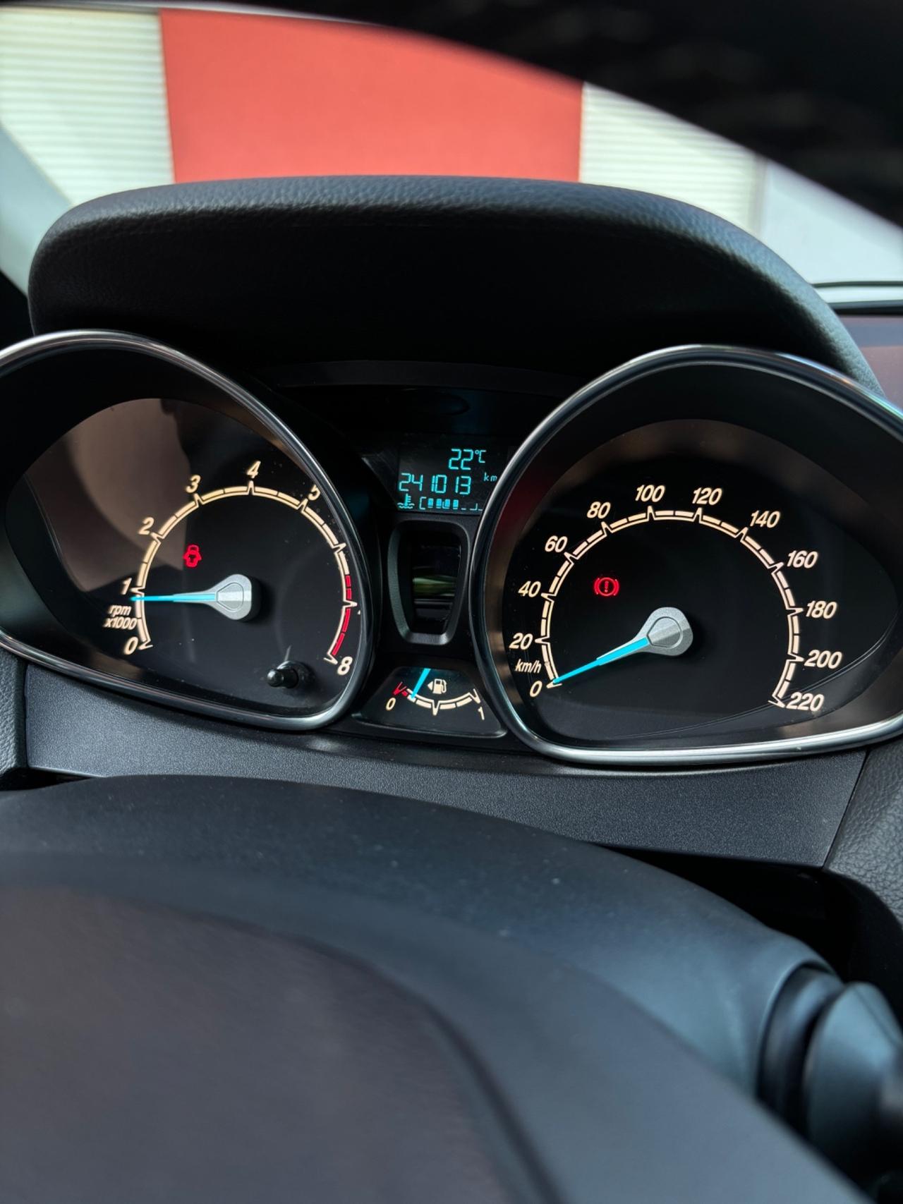 Ford B-Max 1.4 GPL Titanium