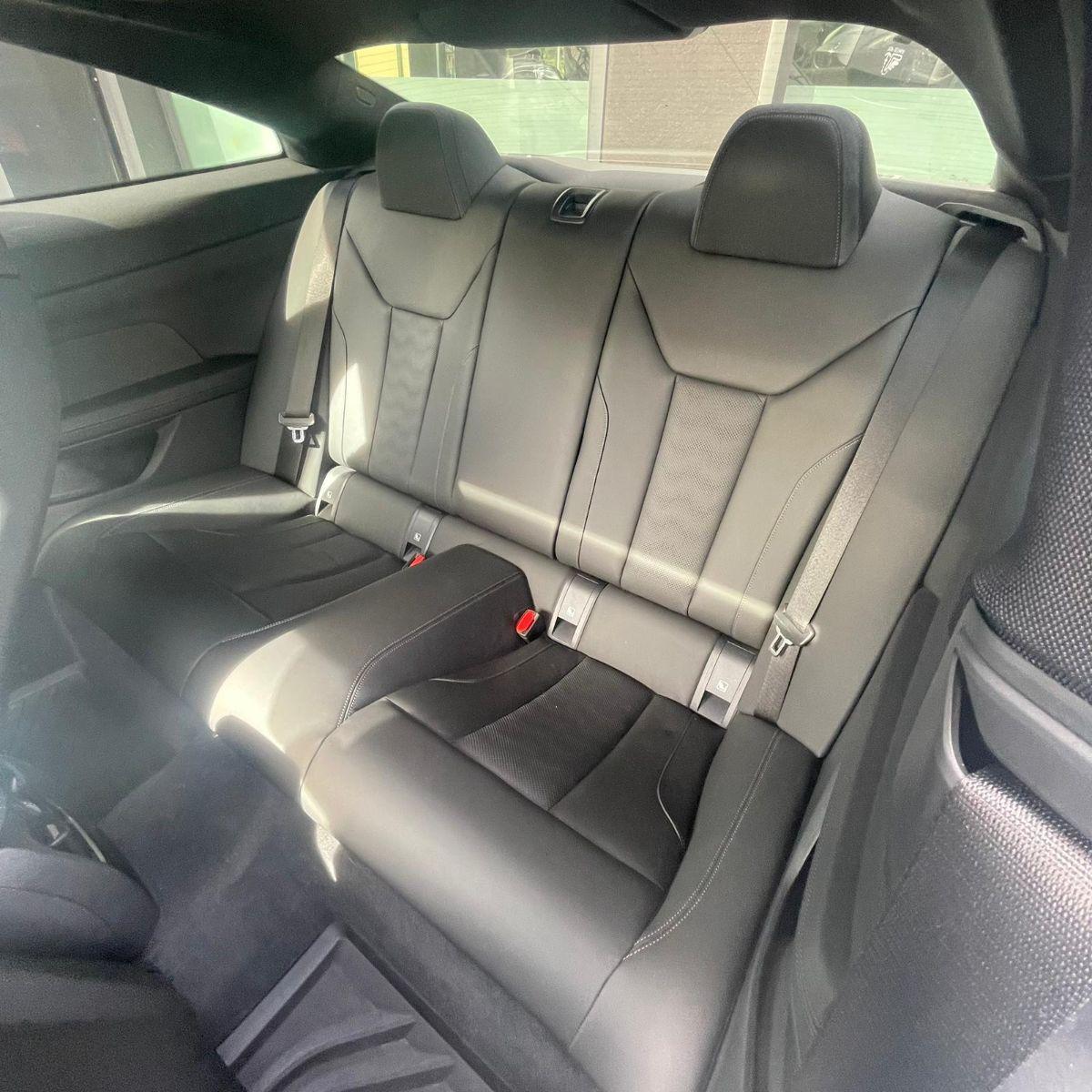 BMW - M4 Coupé COMPETITION