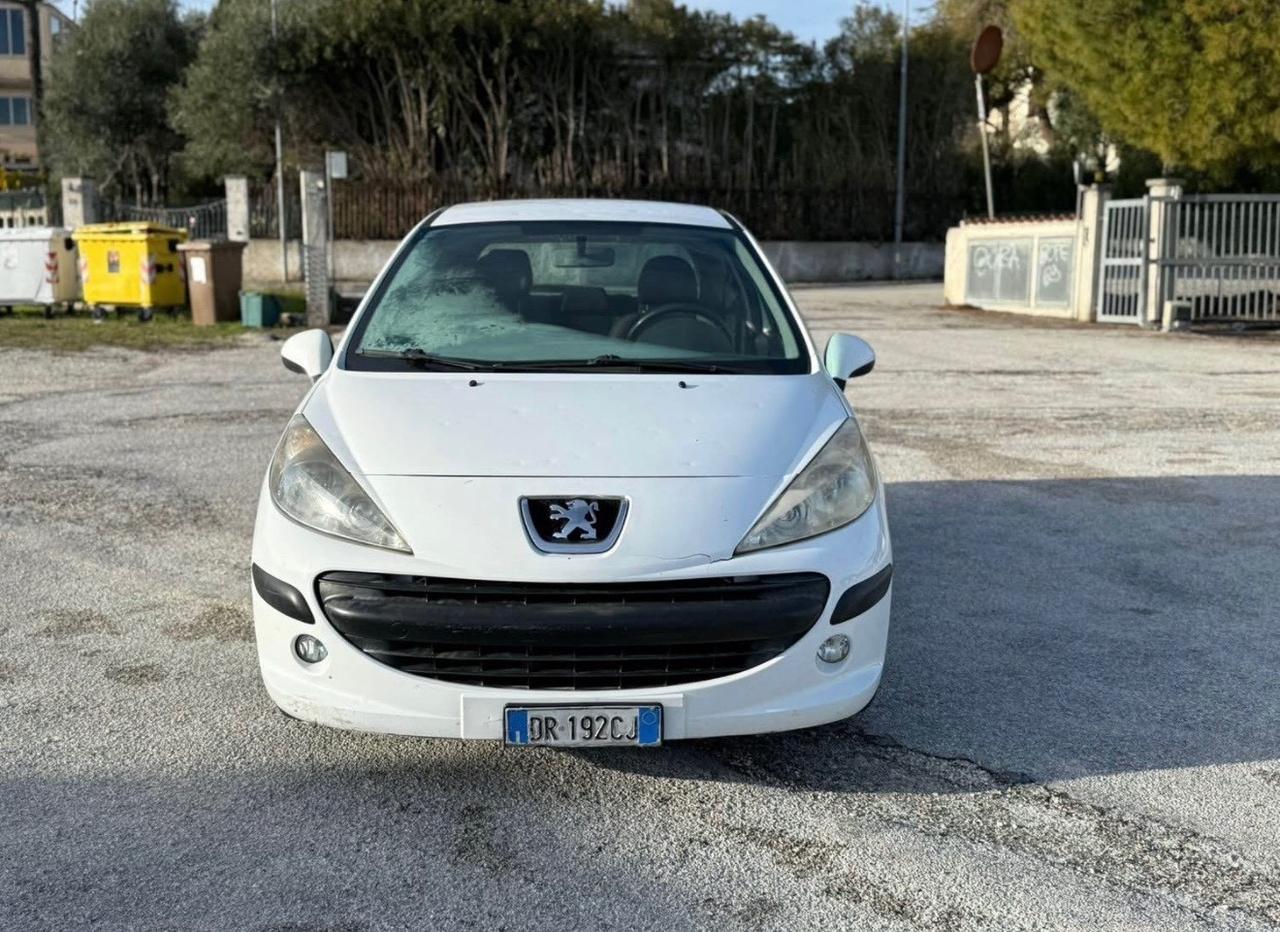 Peugeot 207 1.4 Benzina 75cavalli NEOPATENTATI