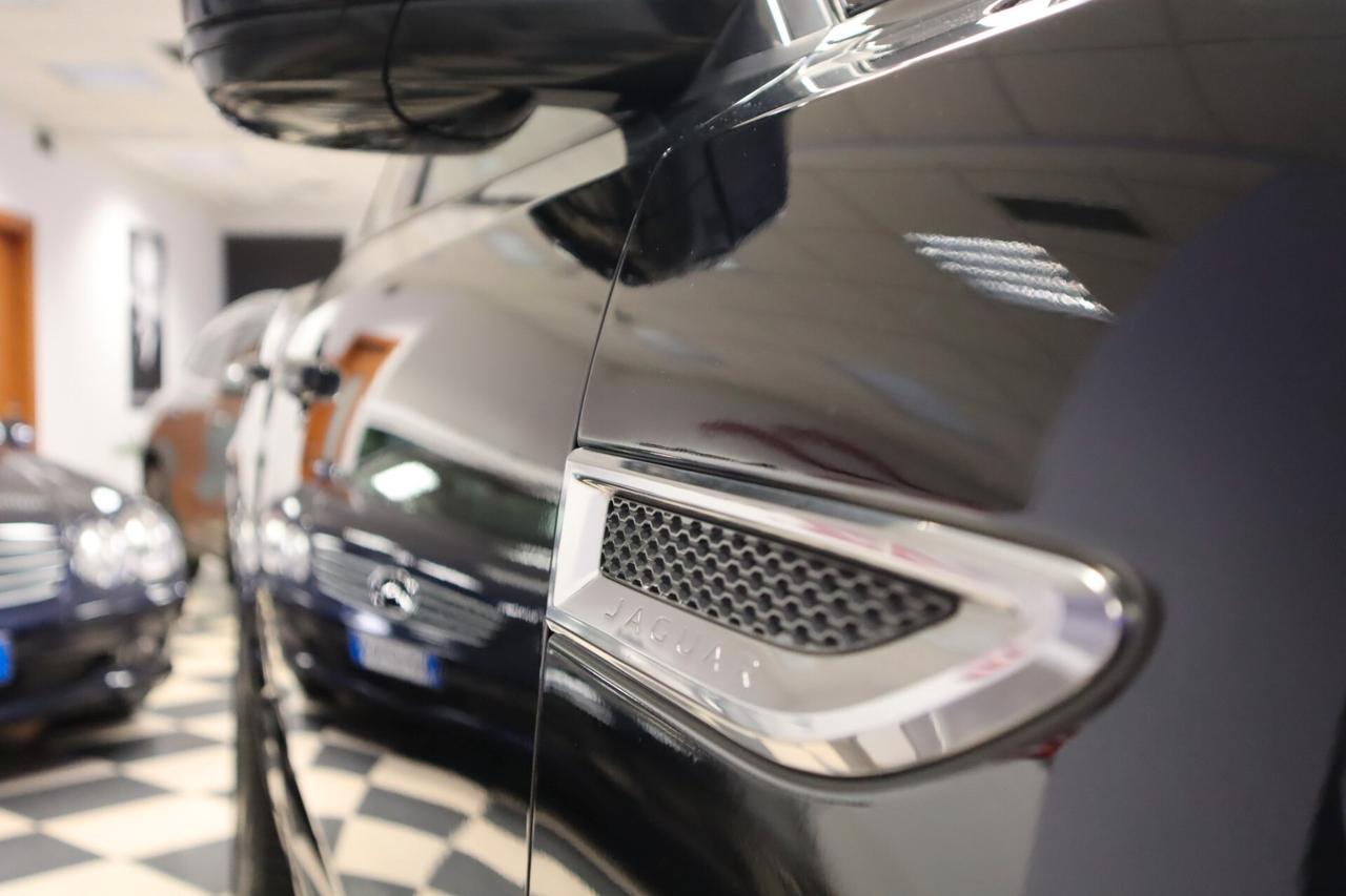 Jaguar E-Pace 2.0D 150 CV R-Dynamic