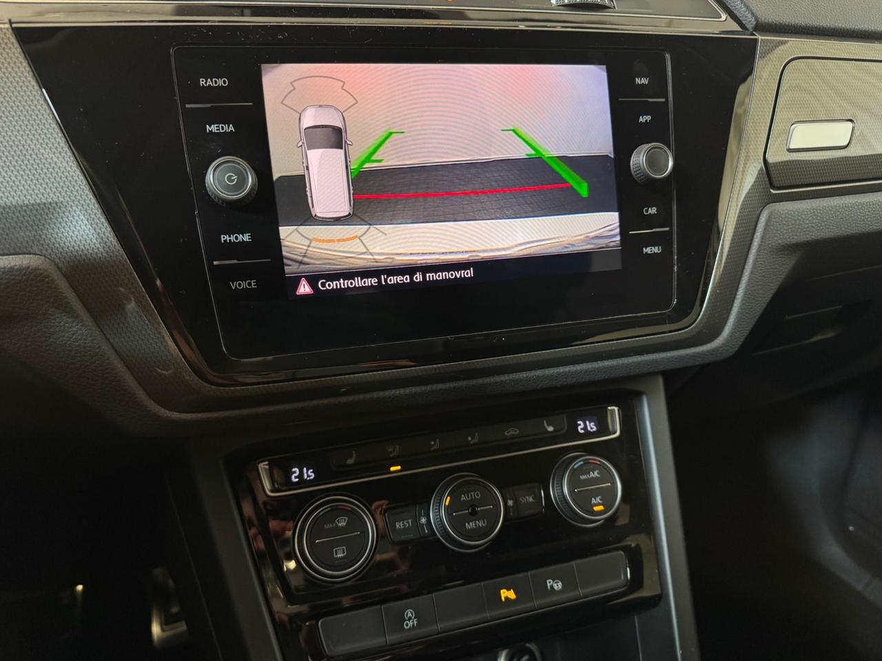 Volkswagen Touran 2.0 TDI 150 CV SCR DSG Executive 7 POSTI !!