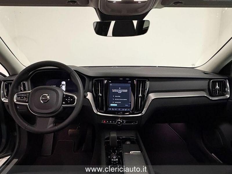 Volvo V60 B3 automatico Plus Dark